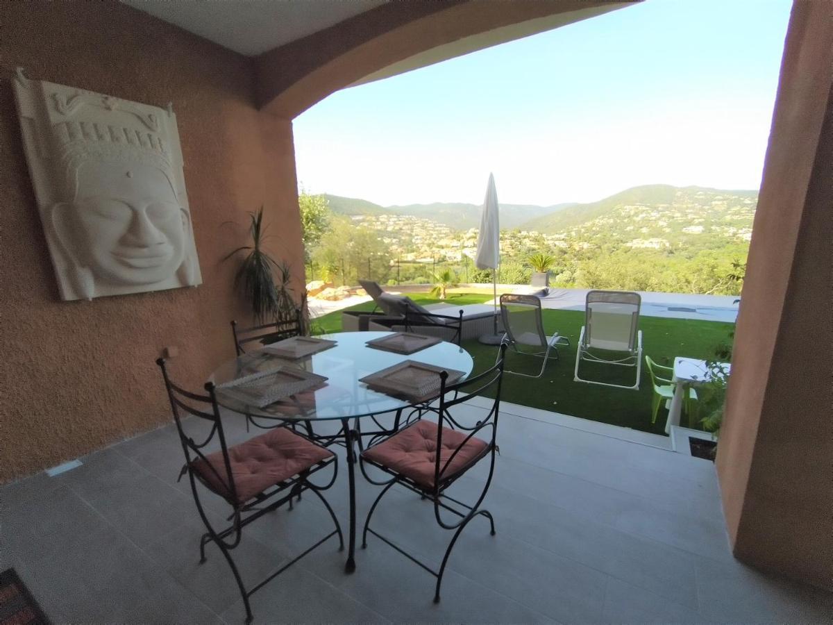 Superbe Bas De Villa 80 M2 Piscine Privee Reservee Aux Vacanciers Avec Vue Magnifique 6 Couchages La Londe-les-Maures Ngoại thất bức ảnh