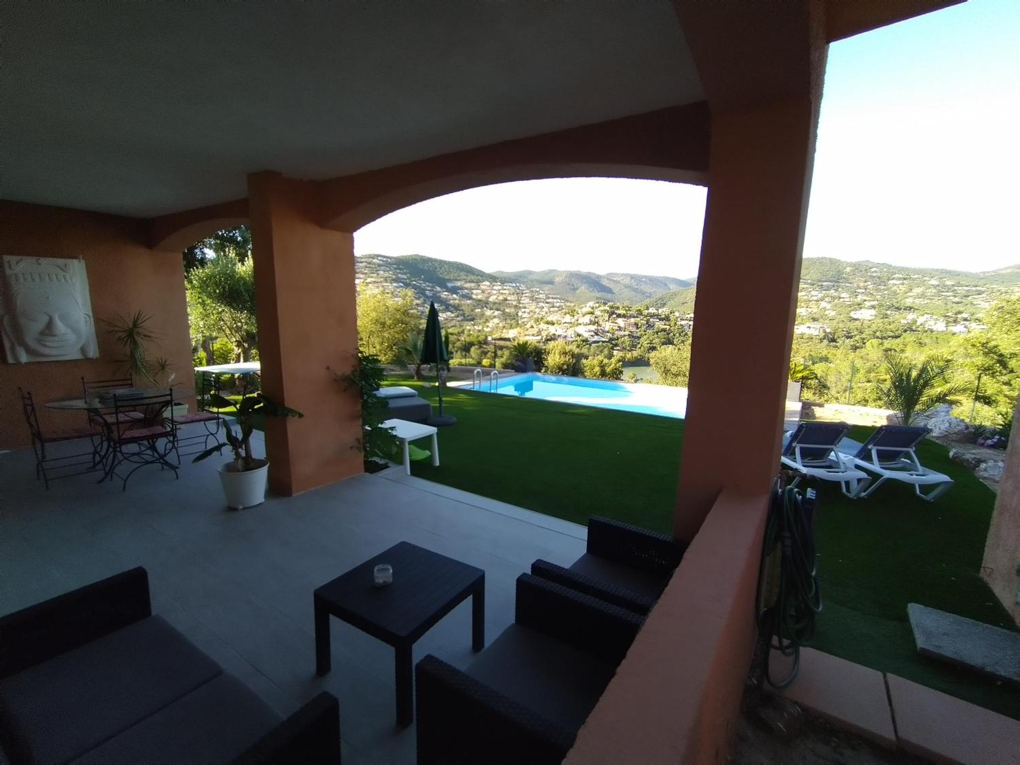 Superbe Bas De Villa 80 M2 Piscine Privee Reservee Aux Vacanciers Avec Vue Magnifique 6 Couchages La Londe-les-Maures Ngoại thất bức ảnh